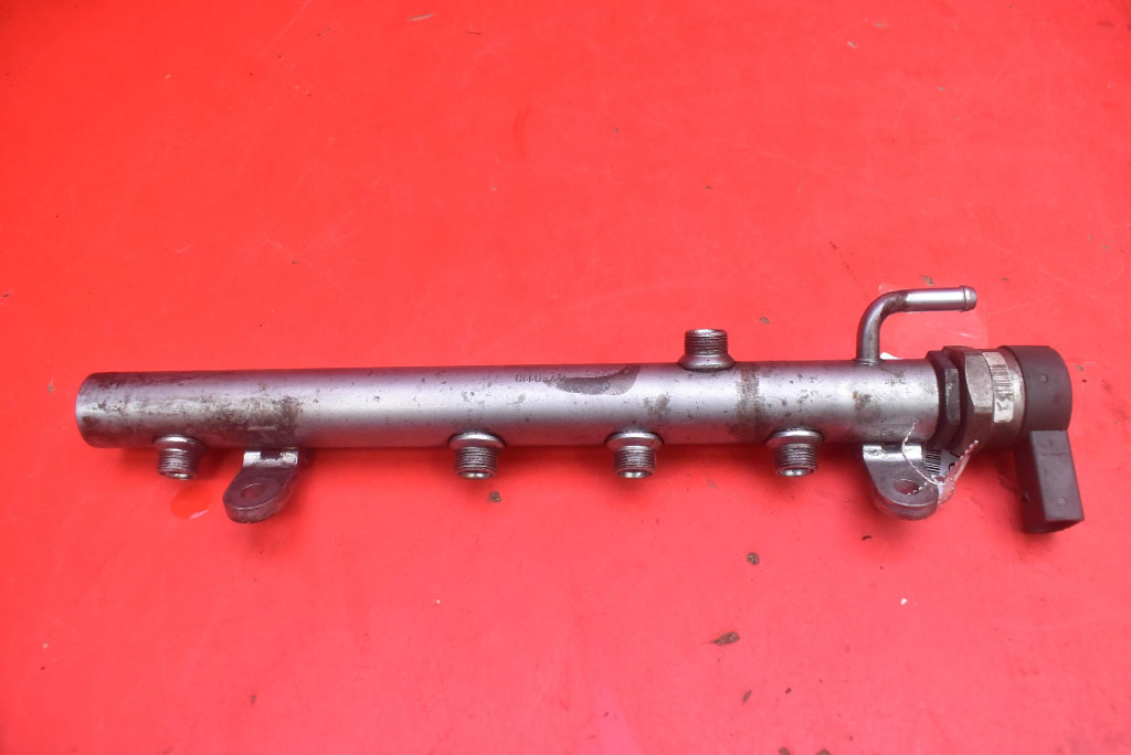 фото №6, Молдинг впрыскная a6420700495 mercedes r-klasa w251 3.0 cdi 224 km 05-10