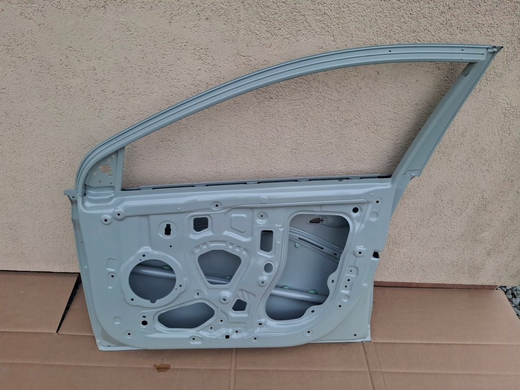 Купити Дверей передні праве  hyundai bayon оригінал