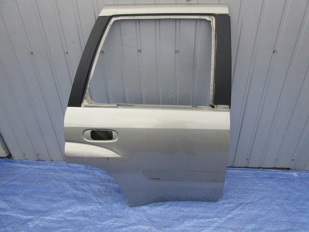 фото №1, Chevrolet trailblazer 2002 двері праве задня