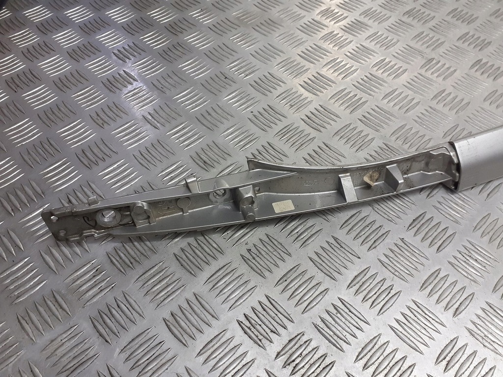 фото №7, Рейлинг крышный правый toyota avensis t25