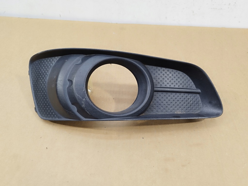 фото №9, Протитуманна фара + решітка правий бампер перед toyota corolla verso ii lift 2007-2009