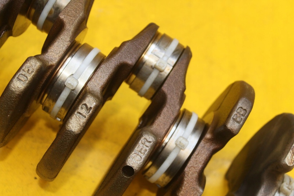 Wał коленчатый audi a4 b7 a6 c6 a3 8p golf vi passat leon 2 2.0 tfsi bgb 6aaj Цена