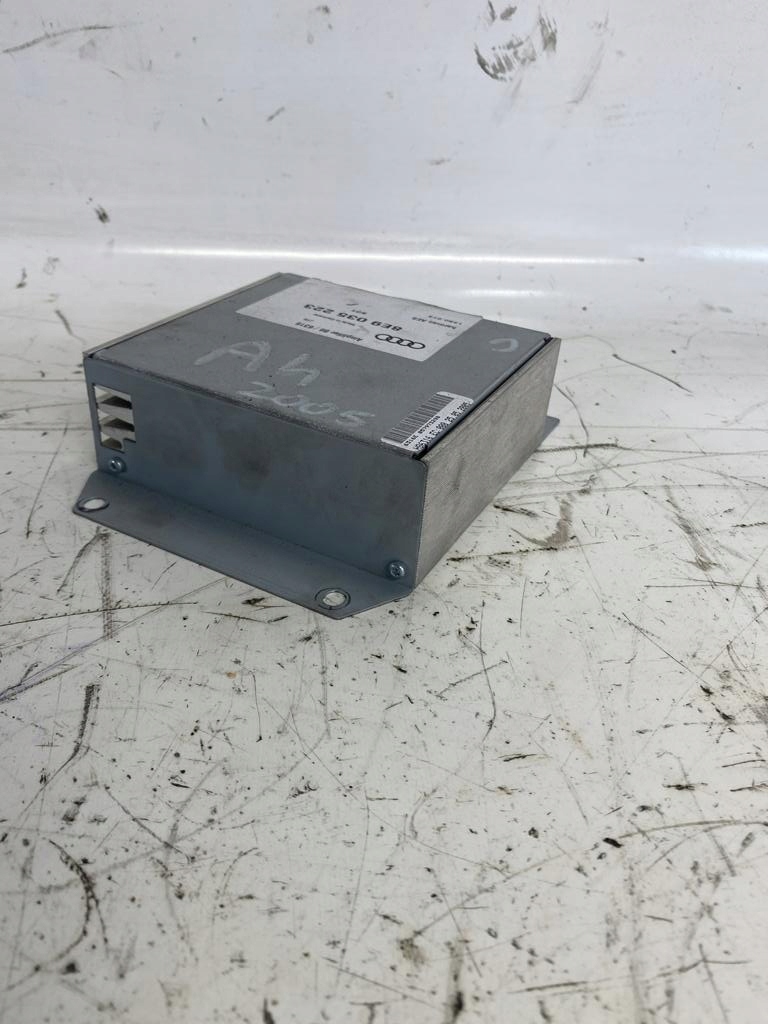 фото №1, Wzmazniacz аудіо audi a4 b7 2.5 tdi 8e9035223