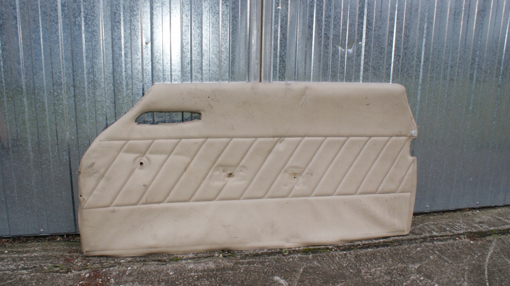 Купити Mercedes r107 sl slc обшивка двері оббивка панель правий права 1077203770