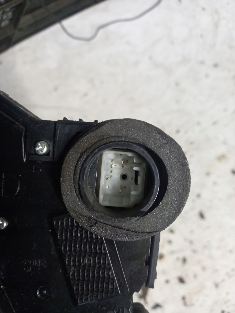 фото №3, Замок дверь передний левый перед toyota yaris ii