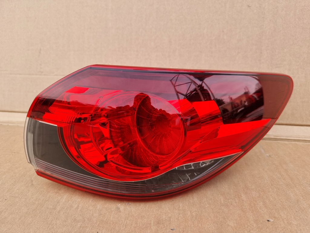 фото №1, Mazda 6 gh лампа права задня