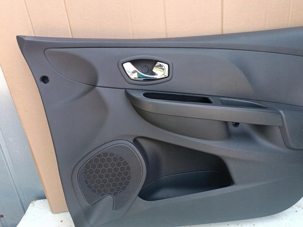 фото №3, Обшивка обивка дверь правый перед renault clio iv 809004539r