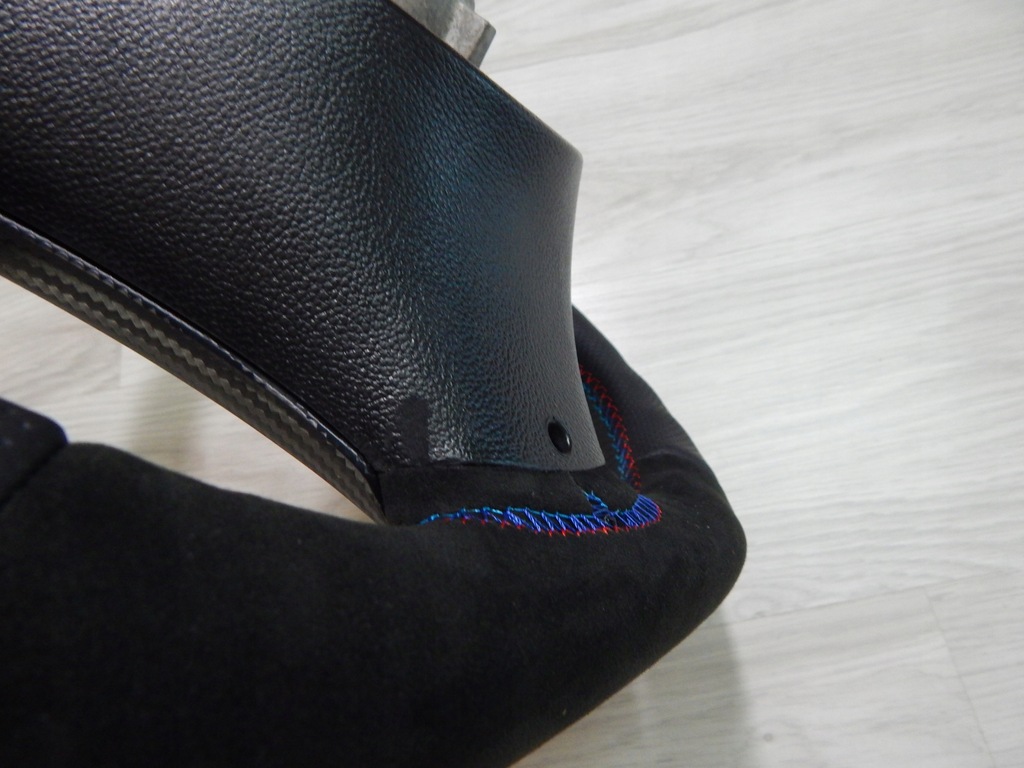 фото №12, Bmw e81 e82 e84 e87 e88 e90 e91 e92- повітропровід спортивний alcantara подушка