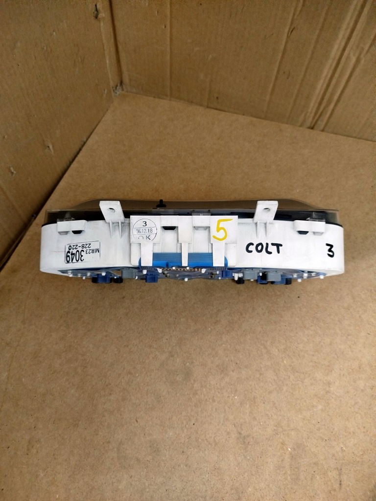 фото №2, Счетчик спидометр mitsubishi colt mr233049