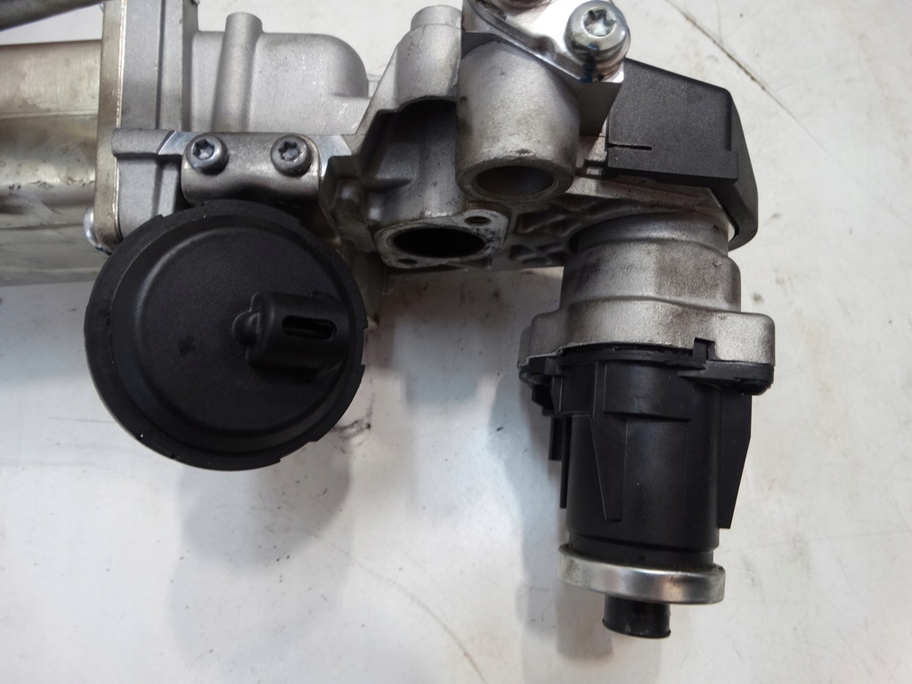 фото №13, Радіатор вихлопних газів egr polo 1.2tdi pierburg 11r.