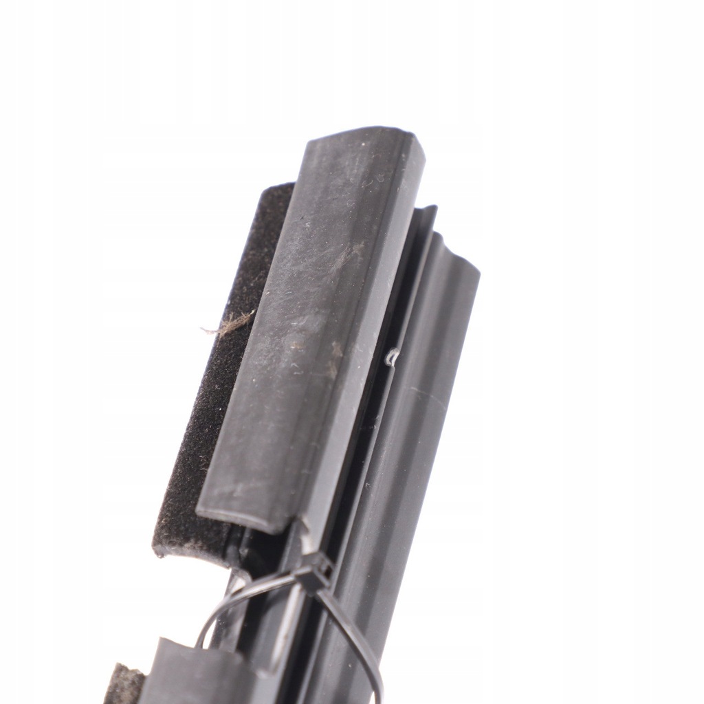 фото №9, Mercedes h243 h247 прокладка молдинг скло внутрішня задня ліва a2477358701