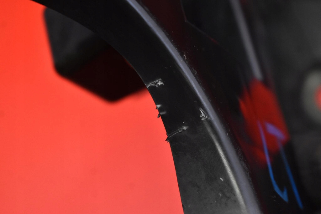 фото №9, Напрямна бампера лівий задня 31323763 volvo xc60 1 i lift 13-17