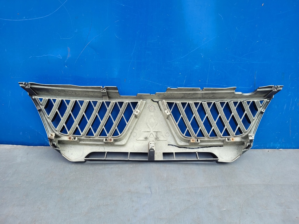 фото №8, Mitsubishi pajero sport 00-06 2000-2006 решётка радиатора решётка радиатора
