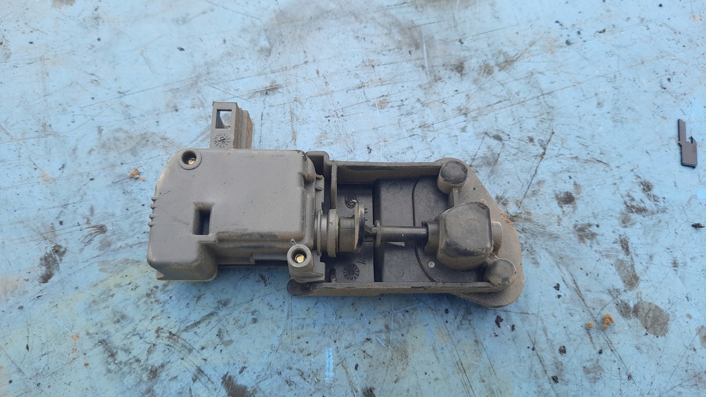 фото №1, Привод крышка заливной топлива volvo s40 ii 5r