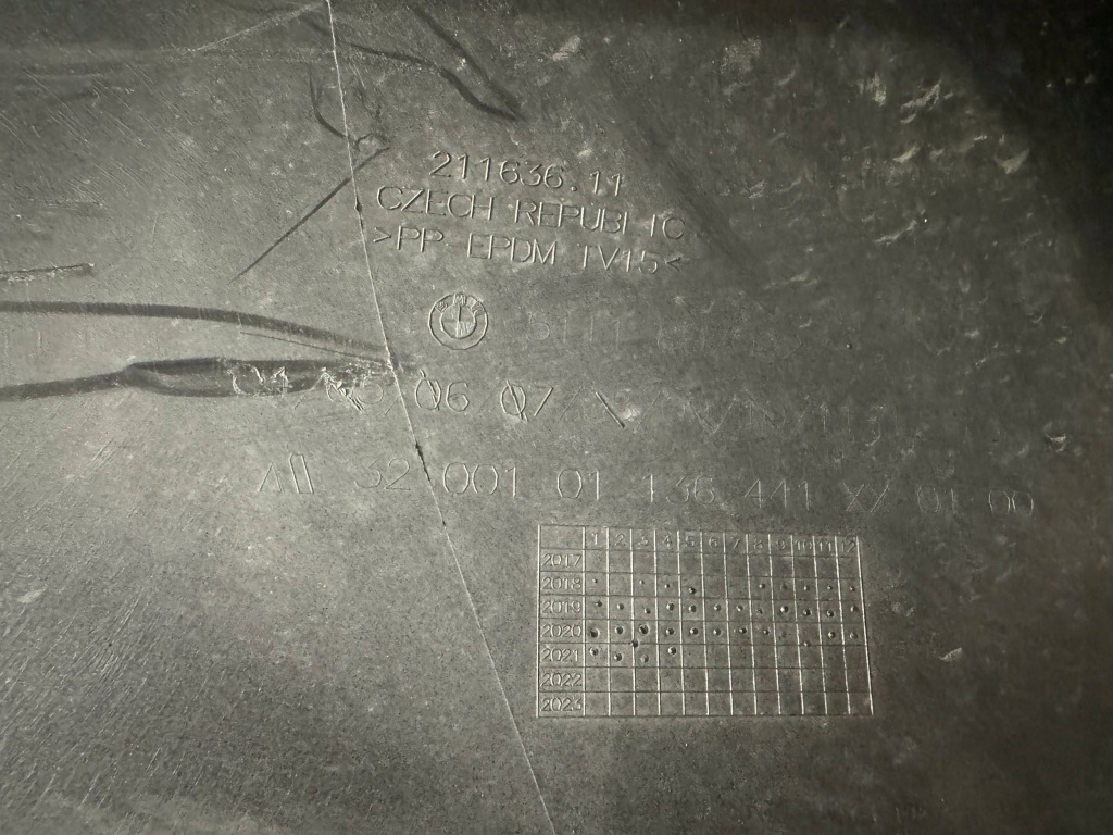 Купити Bmw 1 f40 m-pakiet бампер перед передній решітка радіатора решітка  21163611