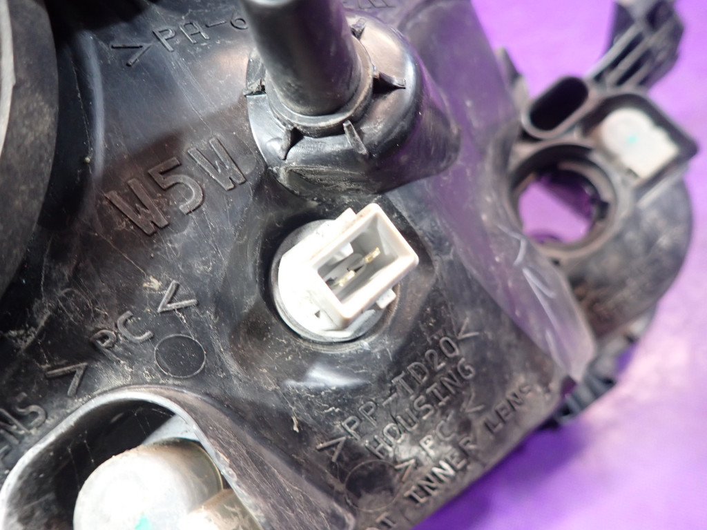 фото №7, Toyota aygo i лампа перед левая фара левый 81170-0h010 europa eu