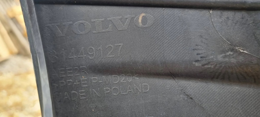 фото №12, Volvo xc60 ii r-design 2017- бампер перед оригинал a011