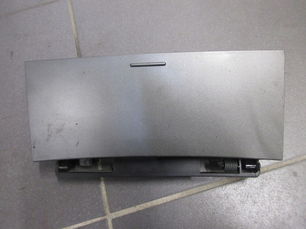 фото №1, Пепельница бардачок peugeot 407