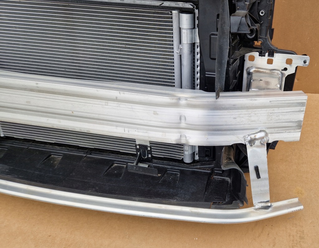 Ремень передний радиатор балка audi q3 рестайлинг  83a 1.5 tfsi 35 tfsi новый комплект Недорого