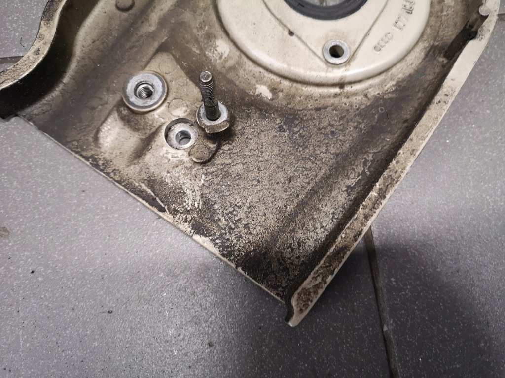 фото №9, Корпус распределительного вала audi a8 d2 3.7 aew 077109145