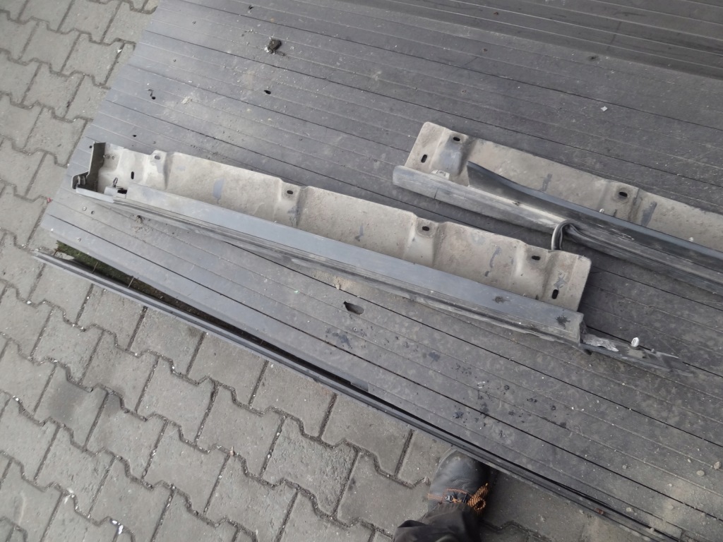 фото №2, Ford tourneo connect 2017 молдинг порог порог правая комплект оригинал