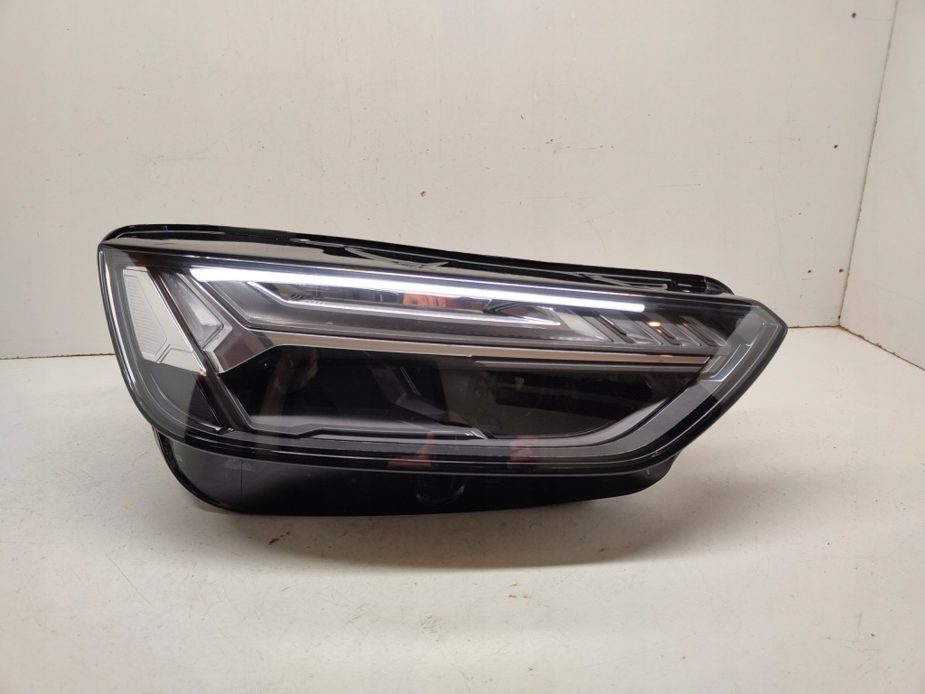 фото №1, Audi q5 80a lift лампа правая matrix 80a941036e