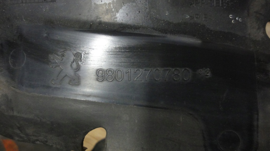 фото №6, Peugeot 308 ii t9 воздуховод воздуха правая левая 15r