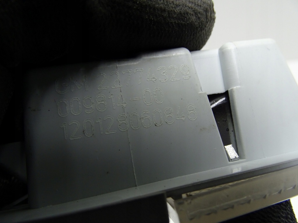 фото №9, Лампа освітлення кабіни 22774329 opel astra j iv meriva b