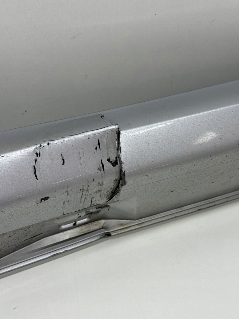 фото №6, Audi a6 s6 c7 молдинг накладка порог порог правая цвет lx7w серебристая s-line