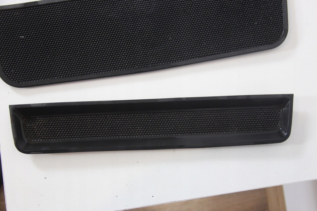 фото №6, Резиновый элемент туннель среднего панели land discovery i 1