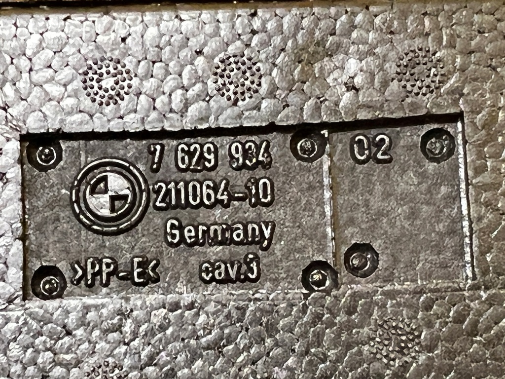 фото №5, Пінополістирол ізолятор захист акумулятор bmw f22 f30