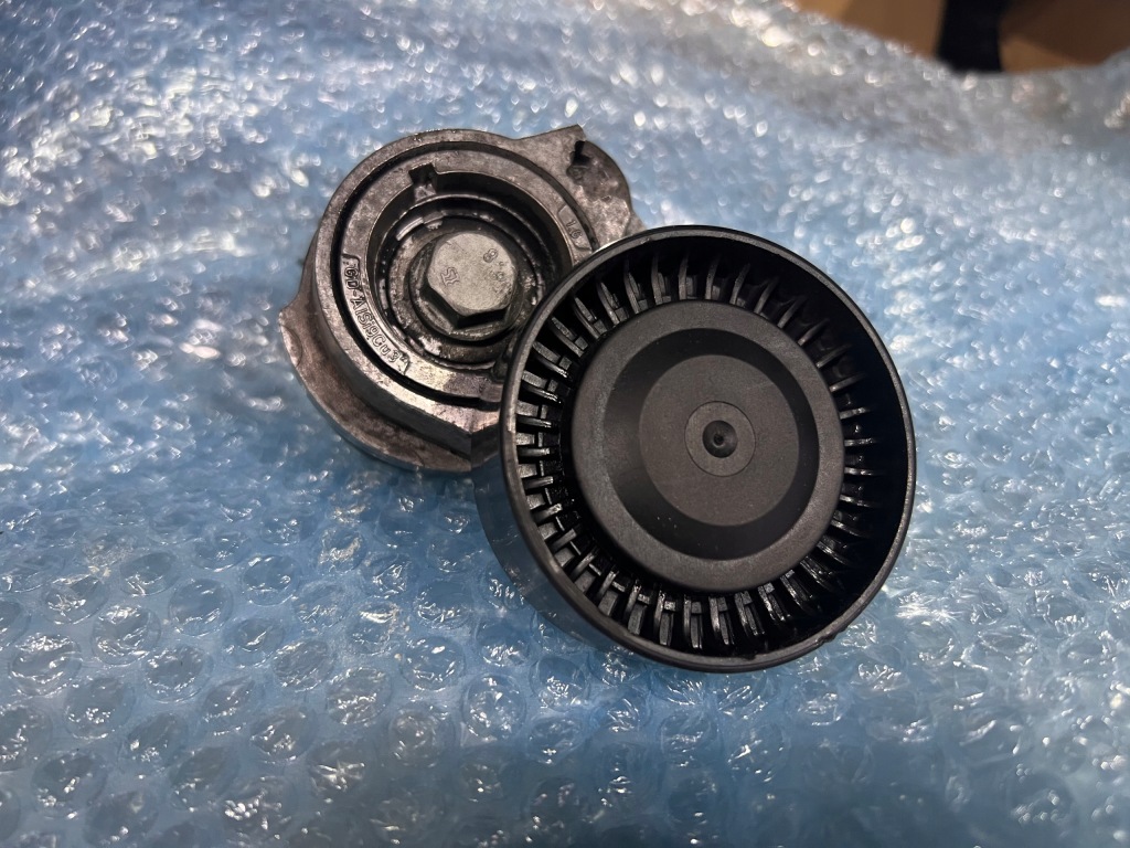 Натяжитель ремень поликлиновый Недорого