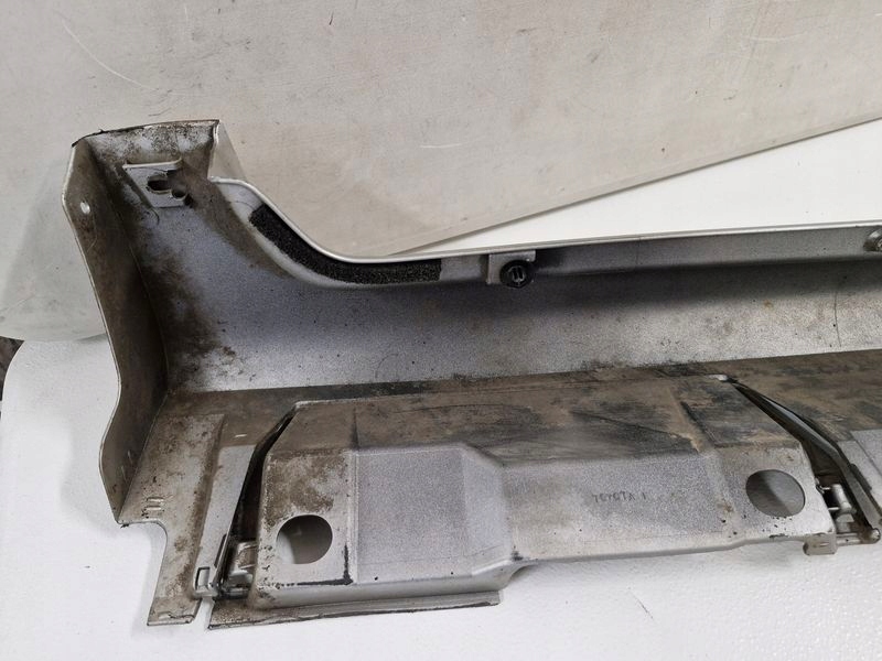 фото №14, Toyota matrix 2 ii e140 накладка молдинг порог порог правая 1f7 75850-02010