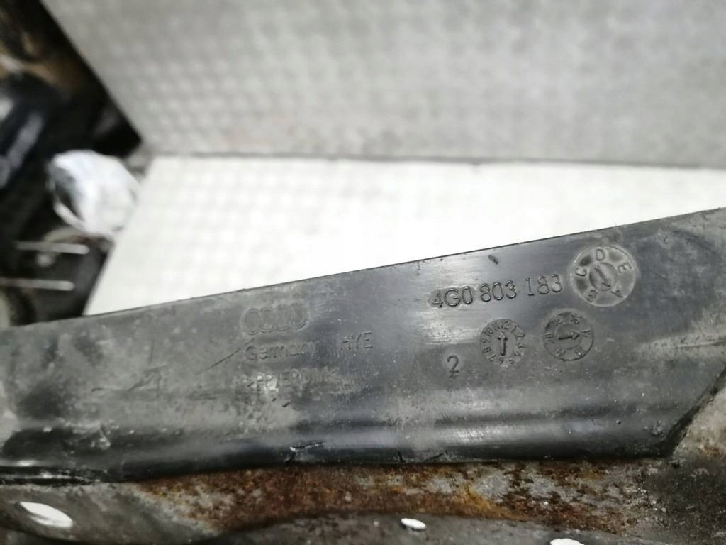 фото №2, Dd audi a7 4g опора кронштейн пол 4g0803183