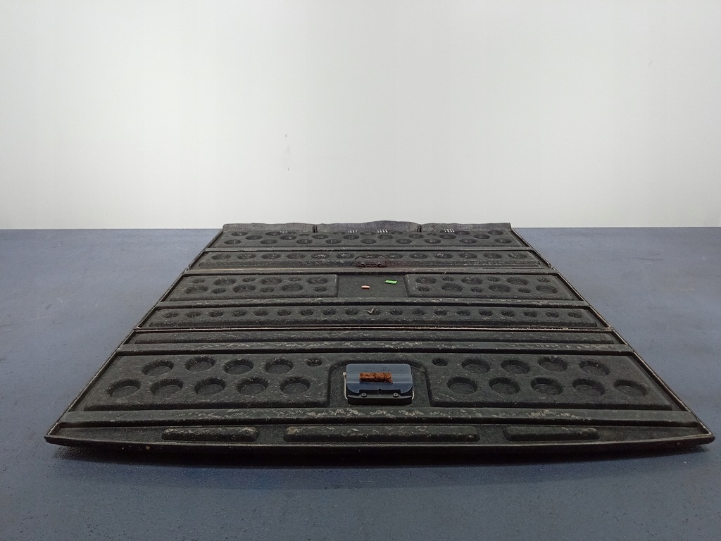 фото №5, Audi a4 b6 avant обшивка пол багажника