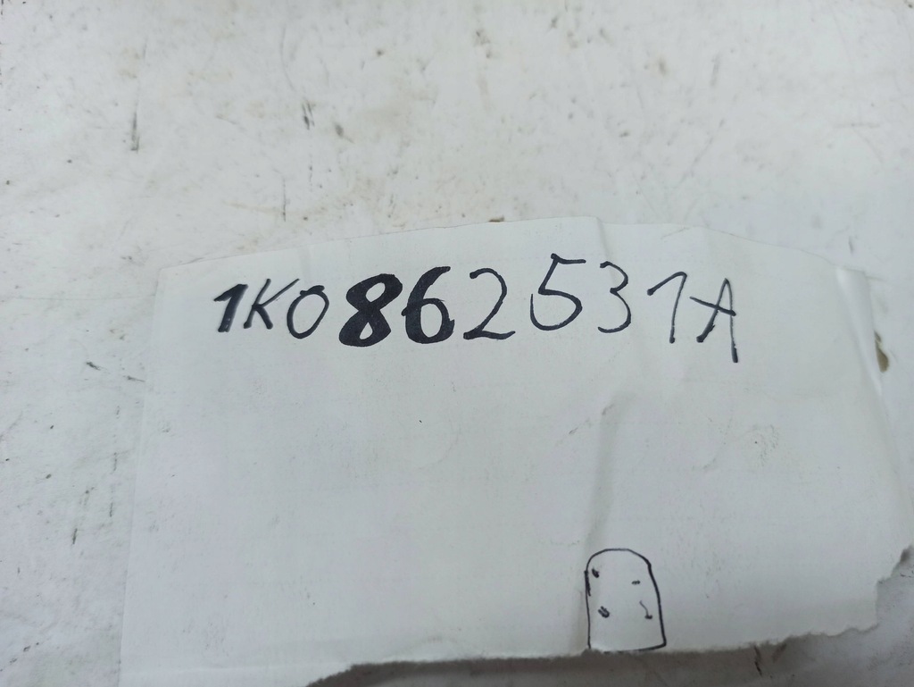 фото №10, Volkswagen eos 2010 вкладка бардачка туннель среднего