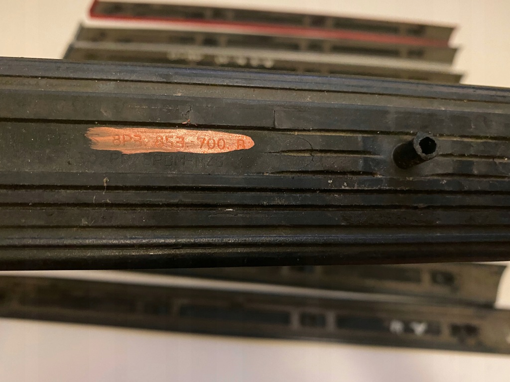 фото №12, Молдинг задняя правая 8p3853700b audi a3 8p