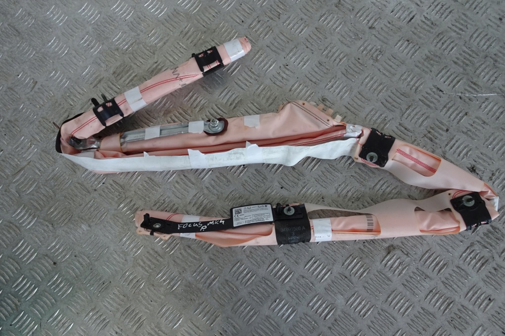 фото №1, Ford focus mk4 шторка безпеки повітряна права 2018-