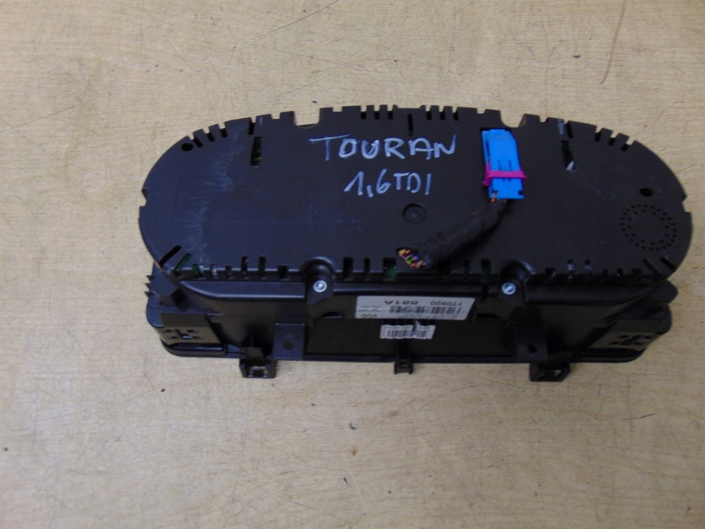 фото №8, Счетчик приборная панель vw touran 2010- 1.6 tdi 1t0920881a