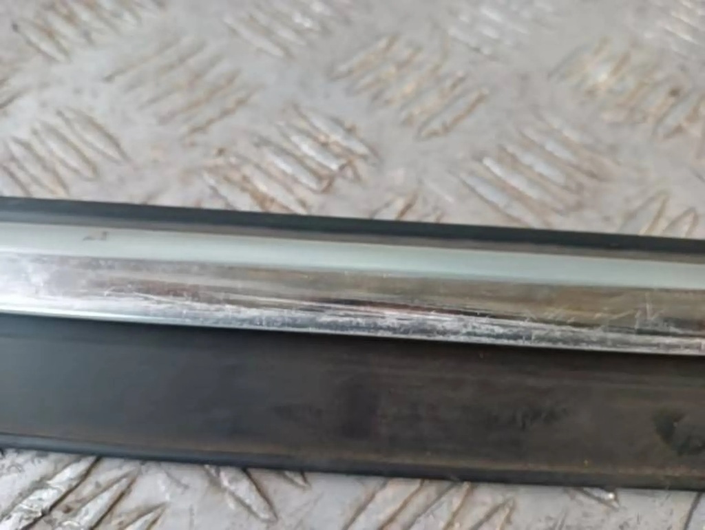 фото №7, Audi a5 8t 3d coupe молдинг ущільнювач права 8t0853284c