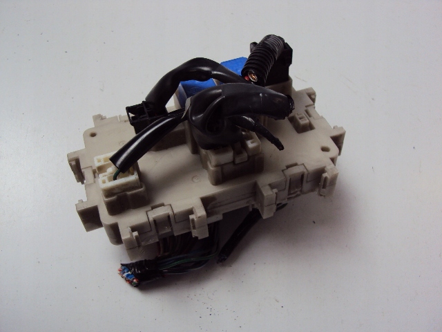 фото №2, Коробка предохранителей infiniti fx45 2005 r