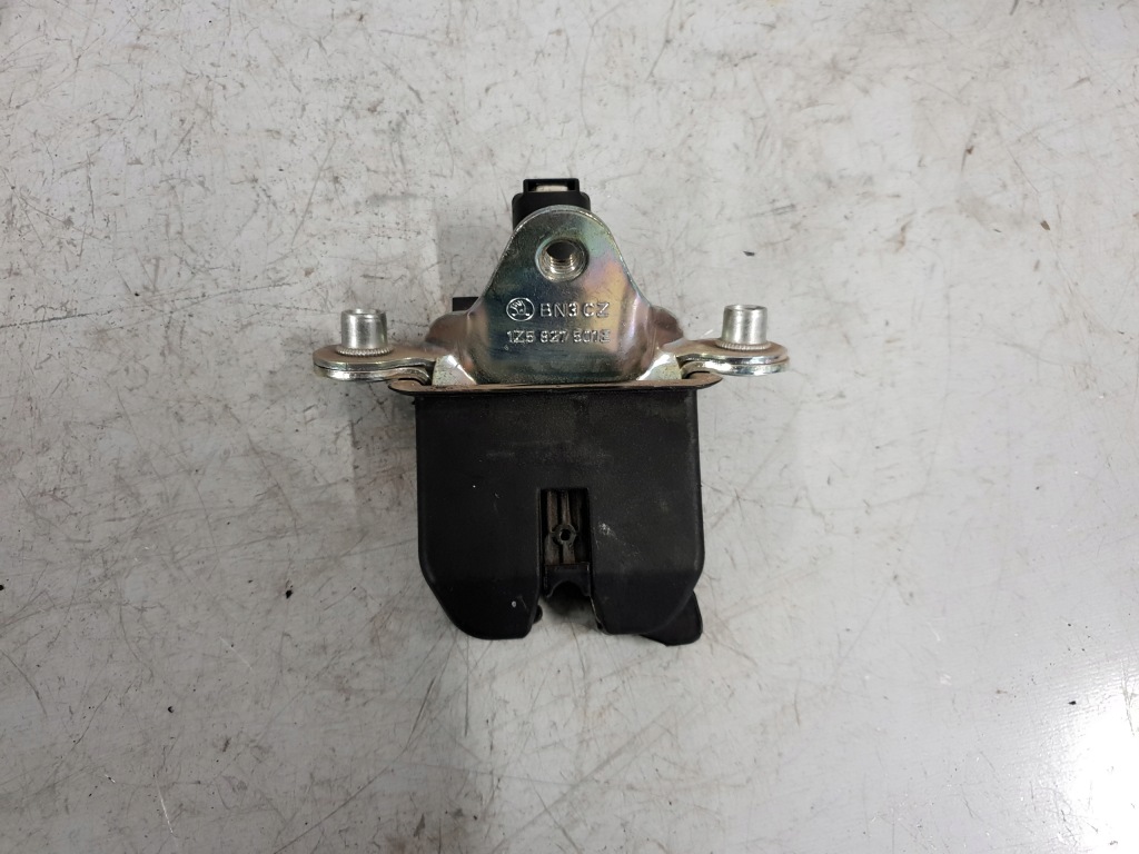 фото №1, Skoda octavia ii lift замок кришки багажника hb