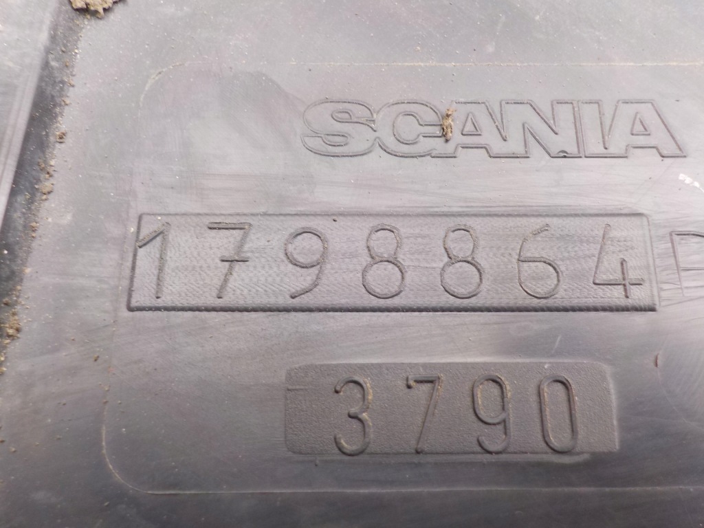 Капот решітка радіатора scania , 1798864 3790 Зі Шроту