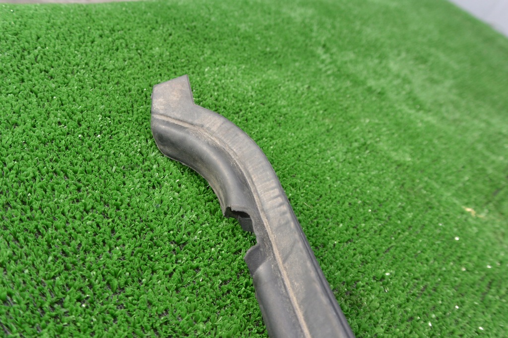 фото №6, Прокладка капот перед оригінал maserati ghibli iii