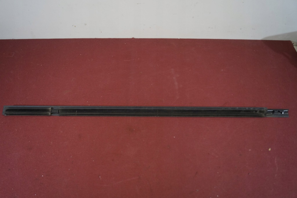 фото №5, Молдинг уплотнитель правый задняя kia sportage iii 10-r