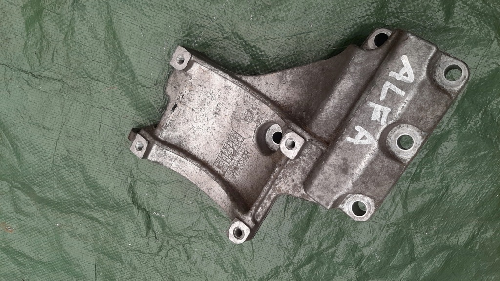 60629422 кронштейн кронштейн насоса alfa romeo 147 gt Цена