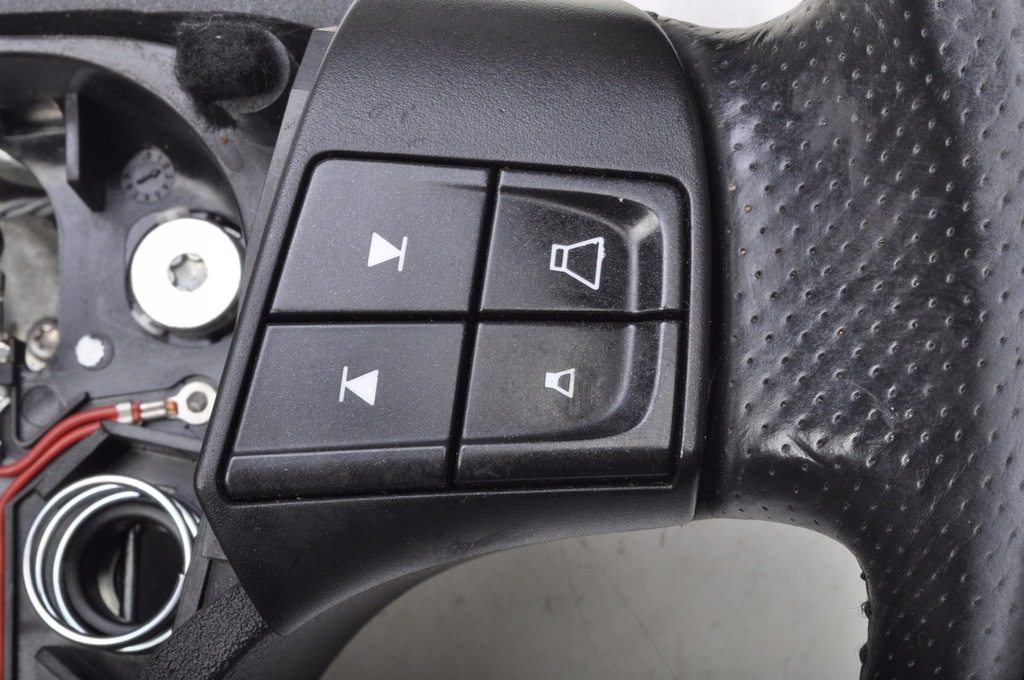 фото №7, Volvo c30 s40 c70 ii повітропровід шкіряний r-design