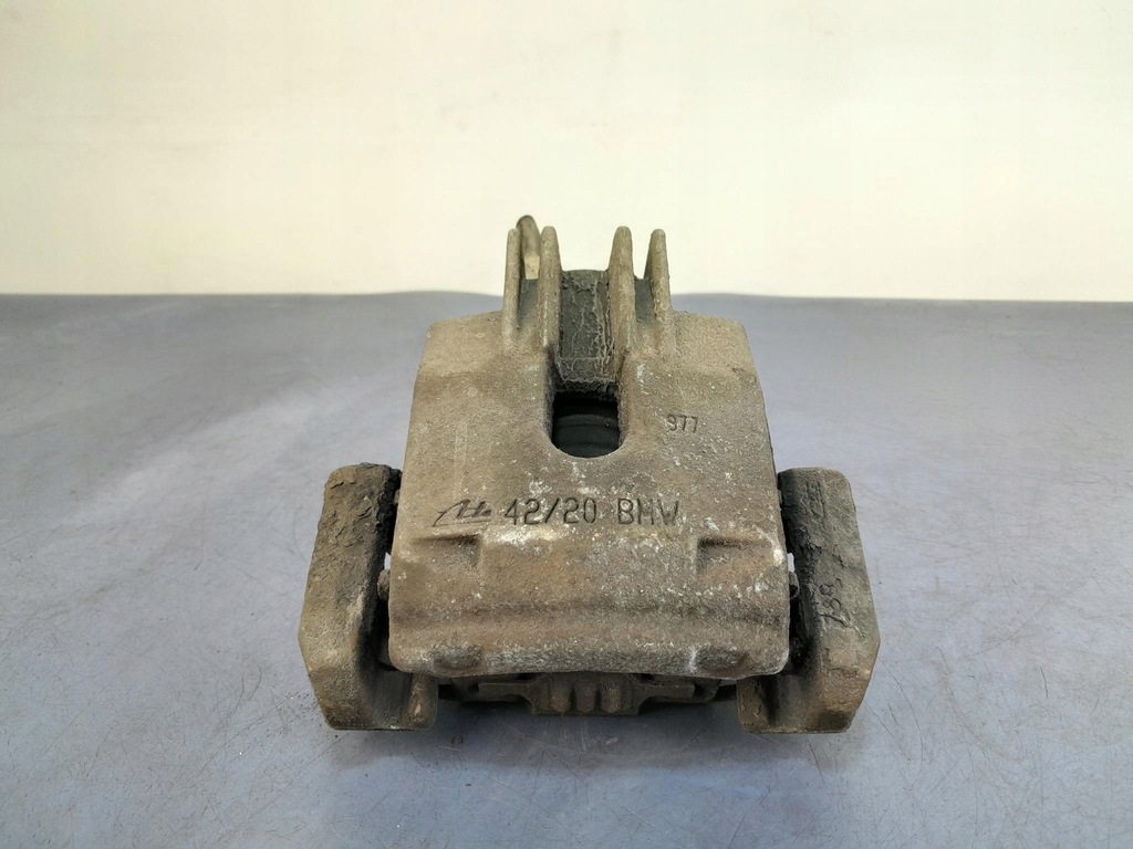 фото №1, Bmw 6 e63 e64 суппорт скоба задняя правый