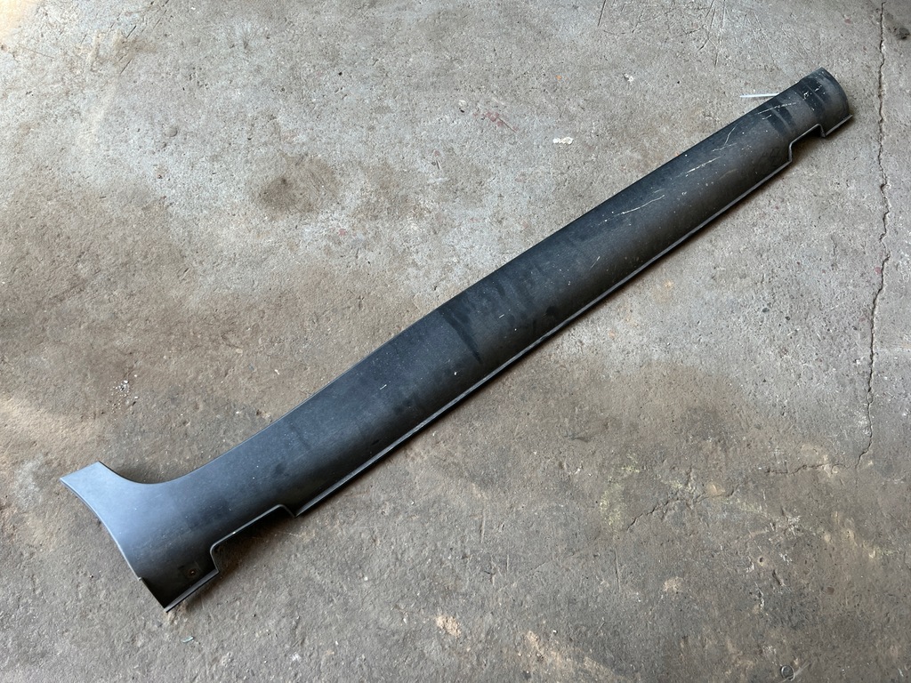 фото №1, Kia stonic 17- молдинг накладка порог порог правая