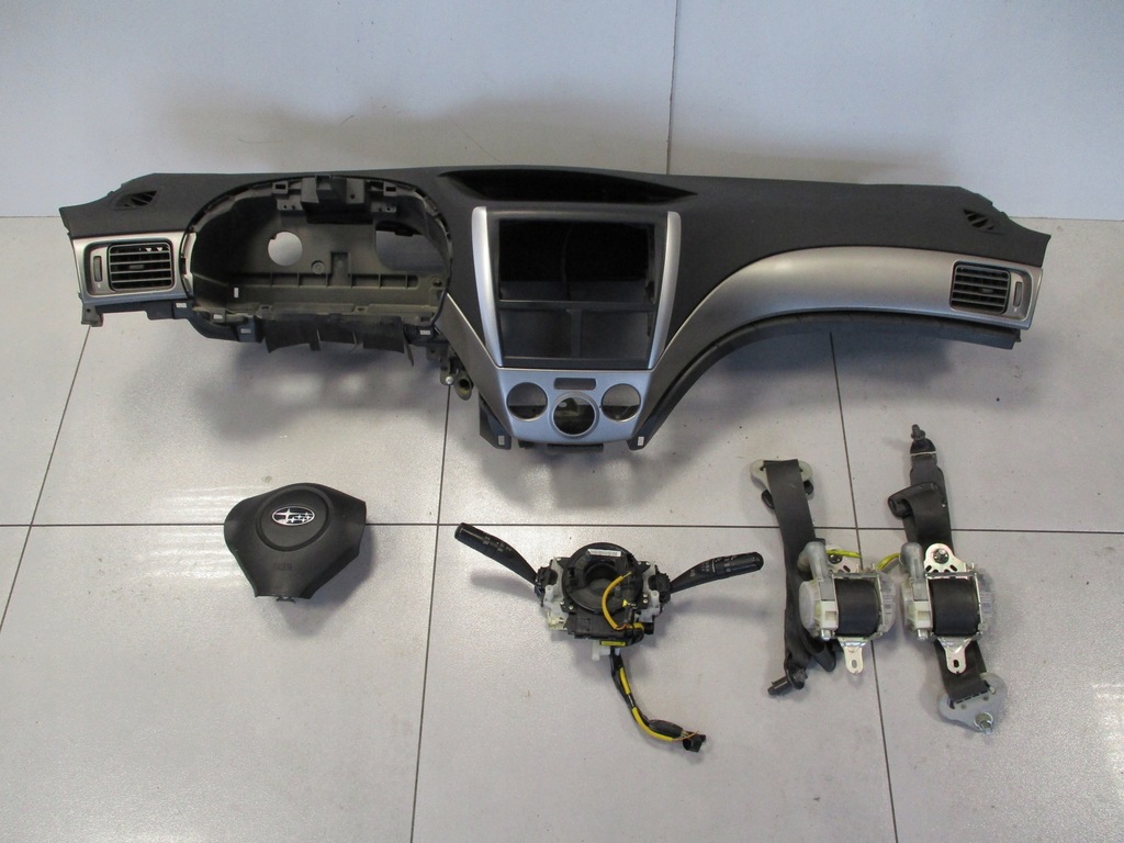 фото №1, Консоль pulpit панель приладів subaru forester